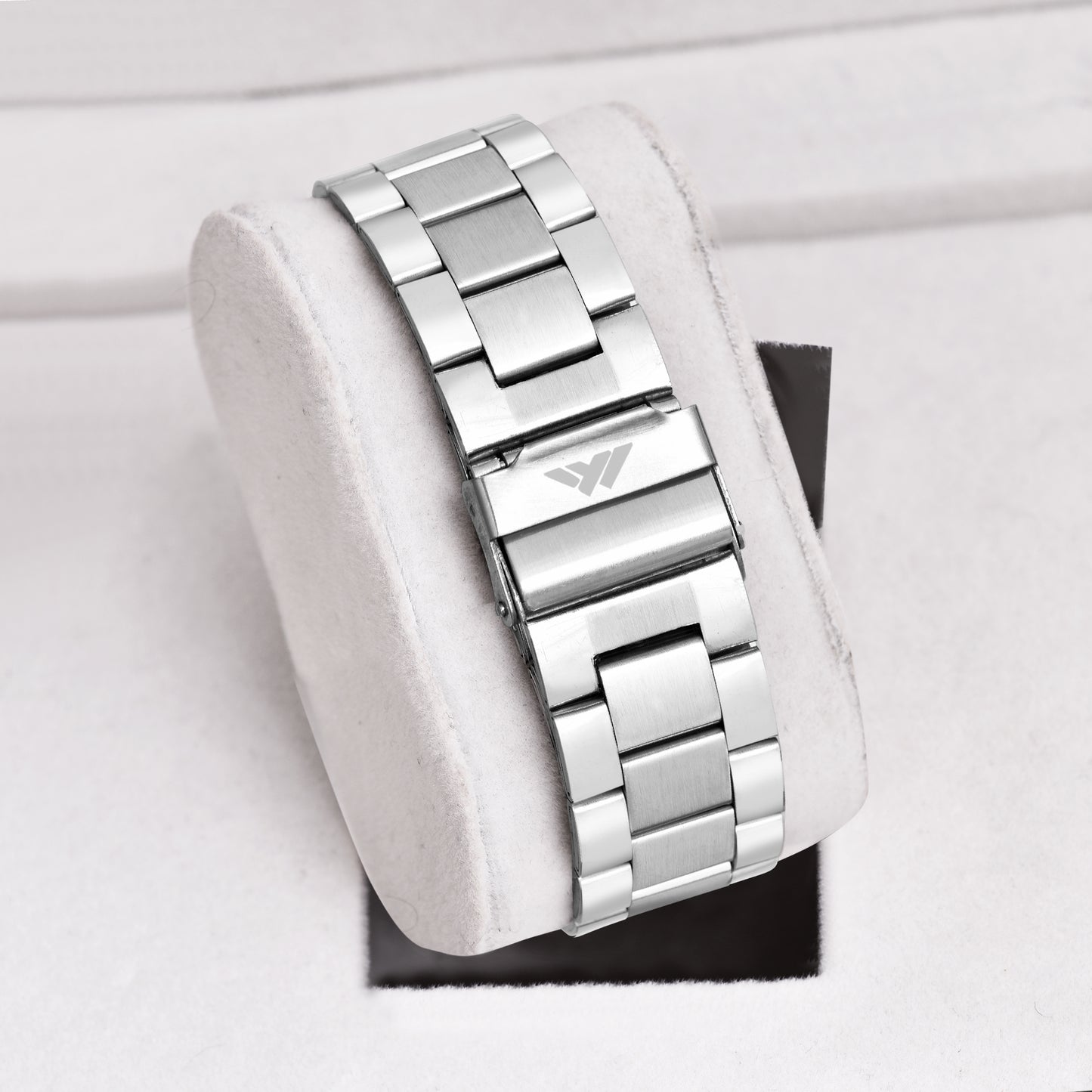 High End Men’s Watch – Perfect Gift for Him |  suitable |  effortlessly |  sophistication | semi-formal outfits