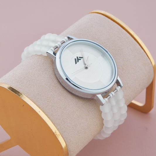Stylish Women’s Analog Watch – Sleek & Minimalist  Designed